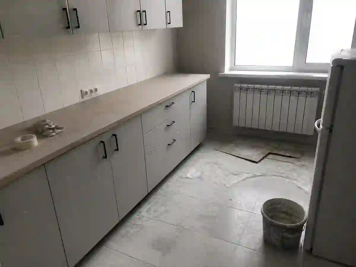 Однокомнатная в панельном доме в Южном после ремонта - до уборки